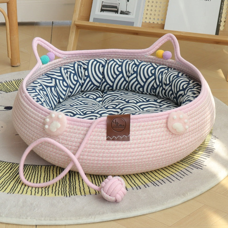 Bamboo Weaving Is Resistant To Scratching Pet Kennels